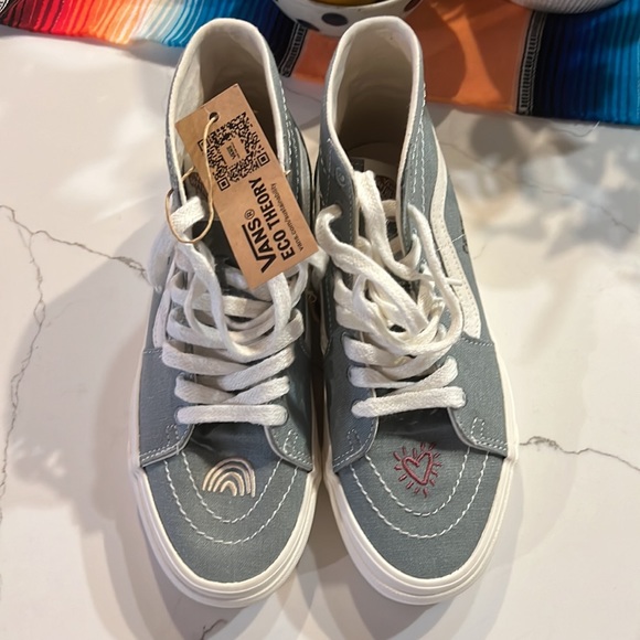 NWT Vans embroidered Sk8 shoe - Picture 4 of 4